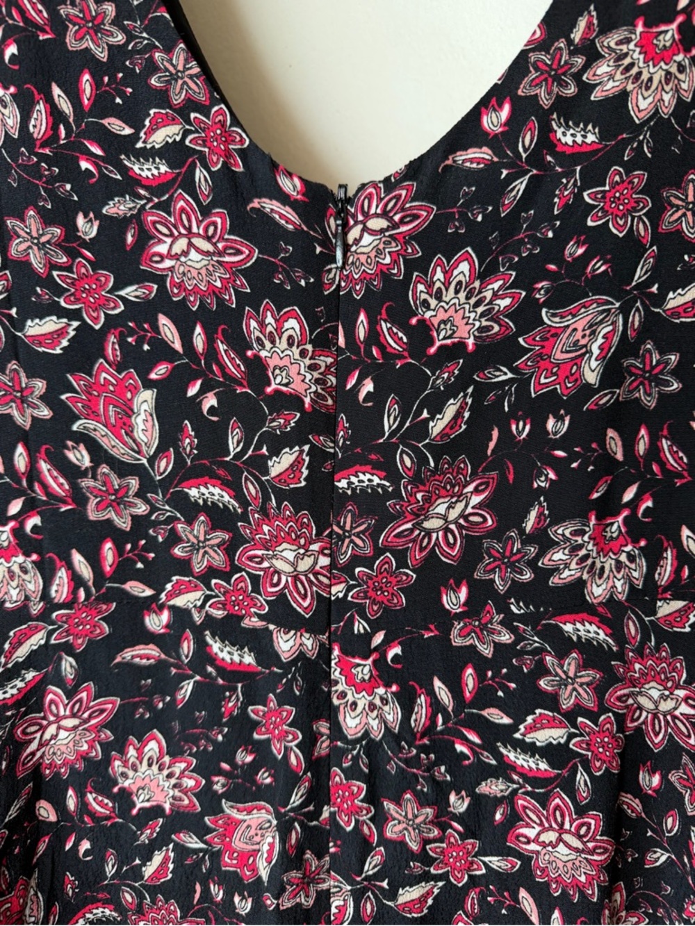 Forever 21 Floral Mini Dress Black Red Fit & Flare Size Large - Picture 4 of 6